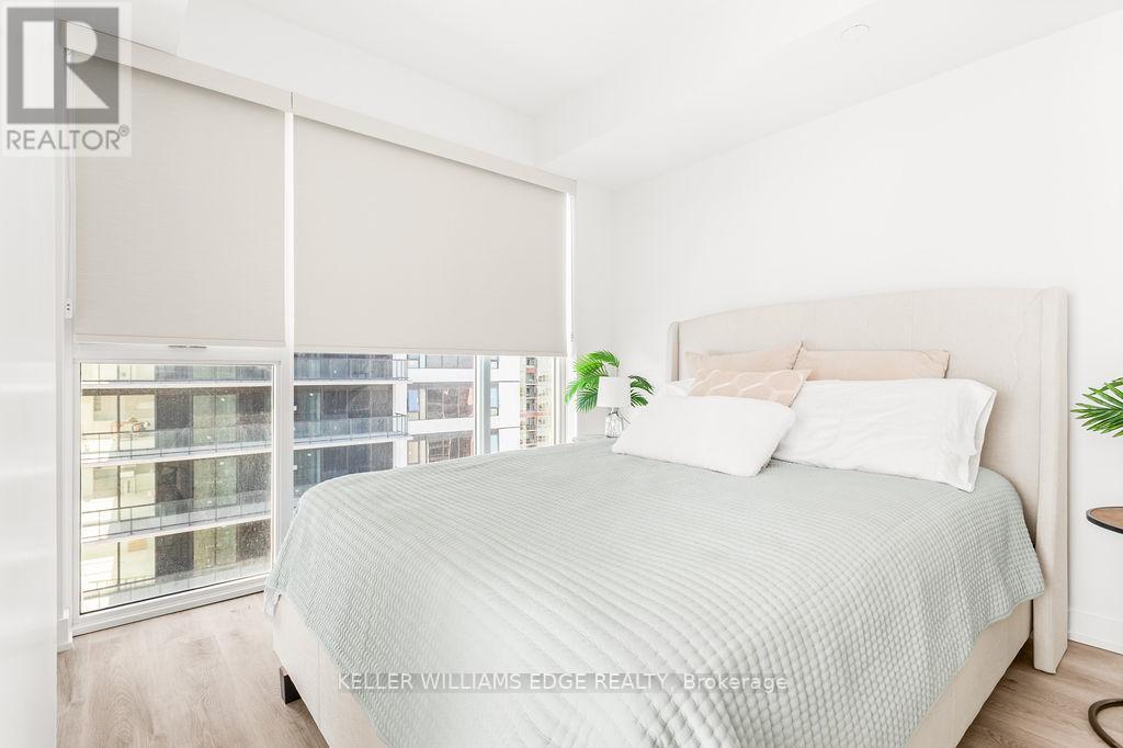 1207 - 370 Martha Street, Burlington, ON - Indoor Photo Showing Bedroom