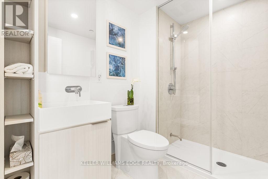 1207 - 370 Martha Street, Burlington, ON - Indoor Photo Showing Bathroom