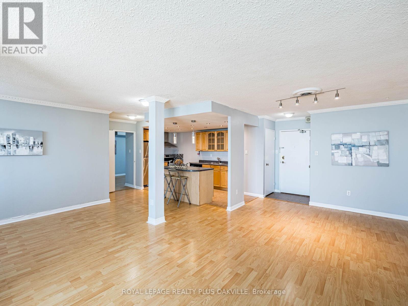 2006 - 3100 Kirwin Avenue, Mississauga, ON - Indoor