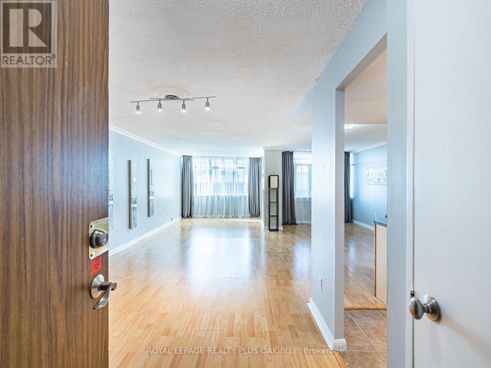 2006 - 3100 Kirwin Avenue, Mississauga, ON - Indoor Photo Showing Other Room