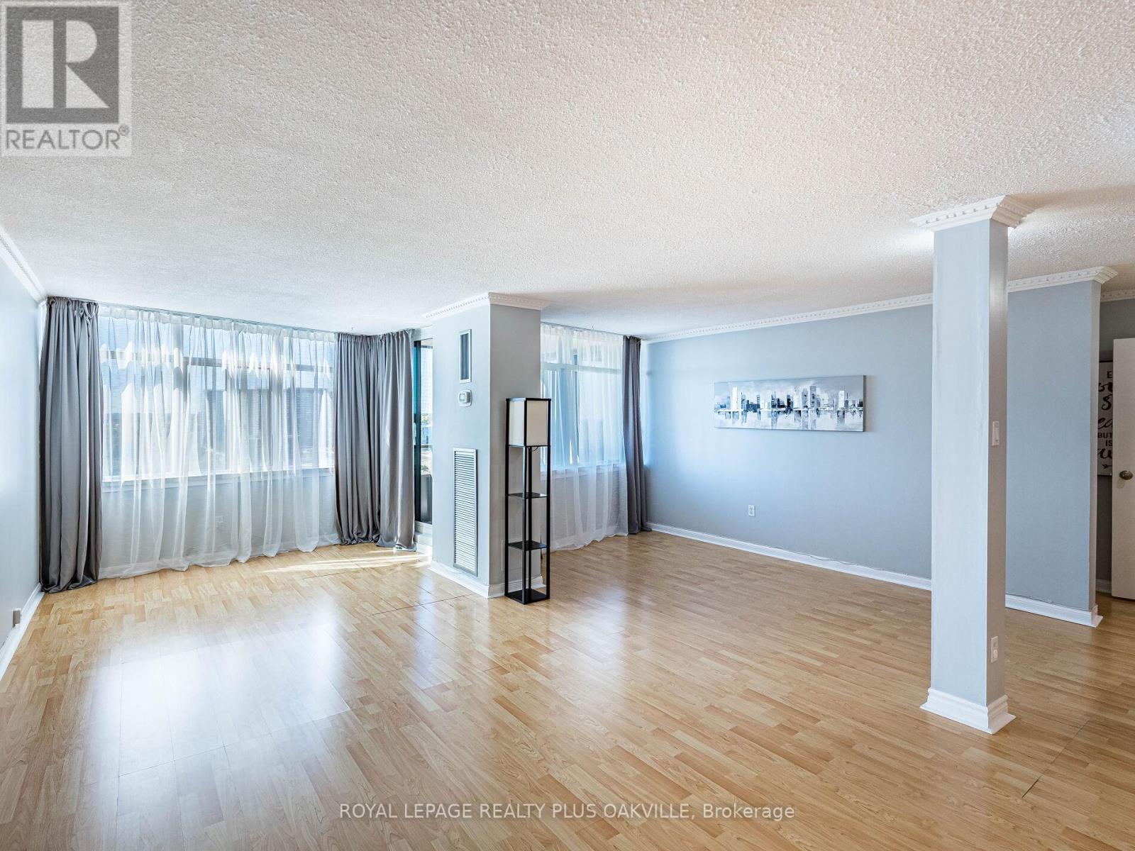 2006 - 3100 Kirwin Avenue, Mississauga, ON - Indoor