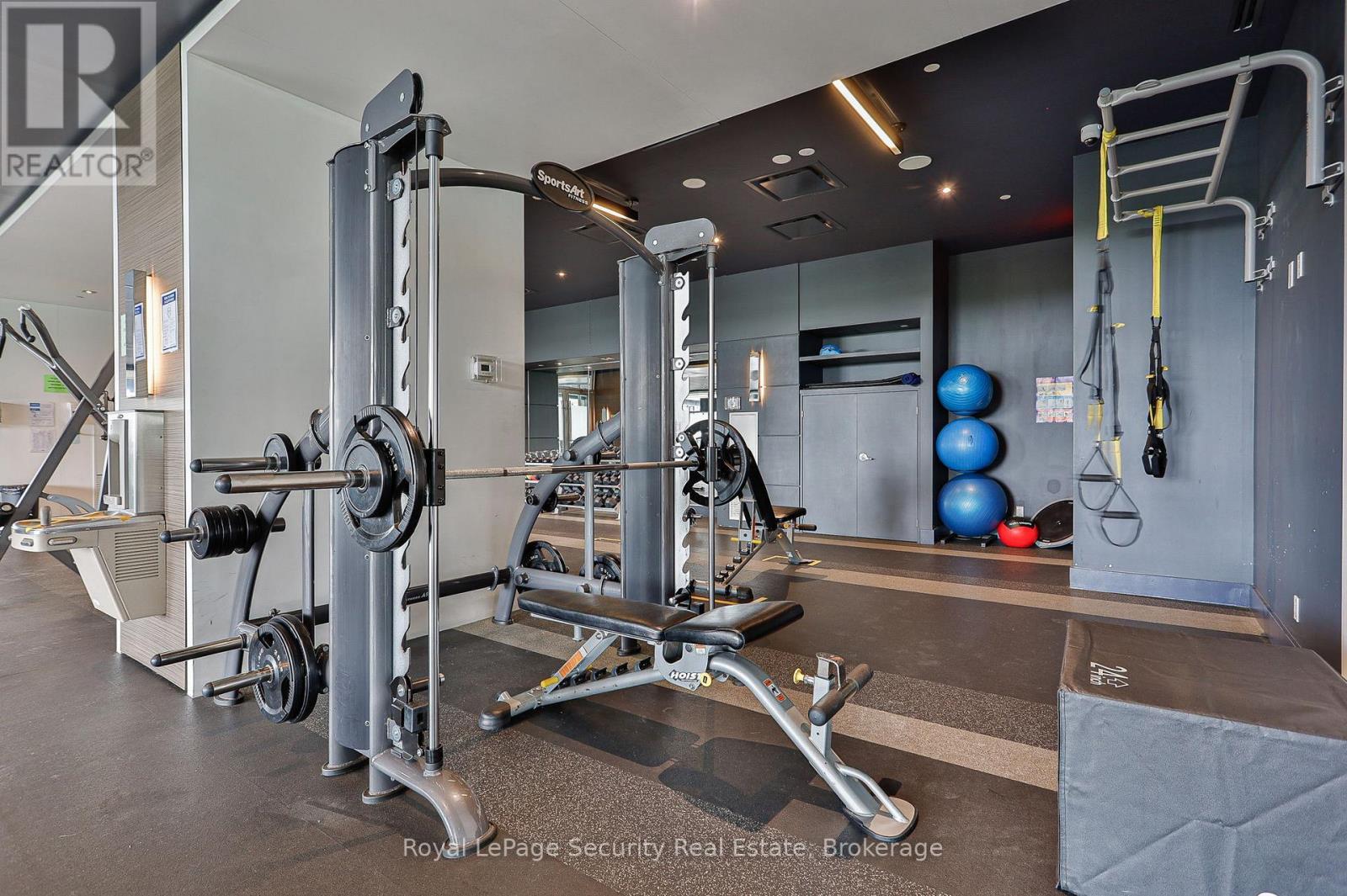 3206 - 33 Shore Breeze Drive, Toronto, ON - Indoor Photo Showing Gym Room