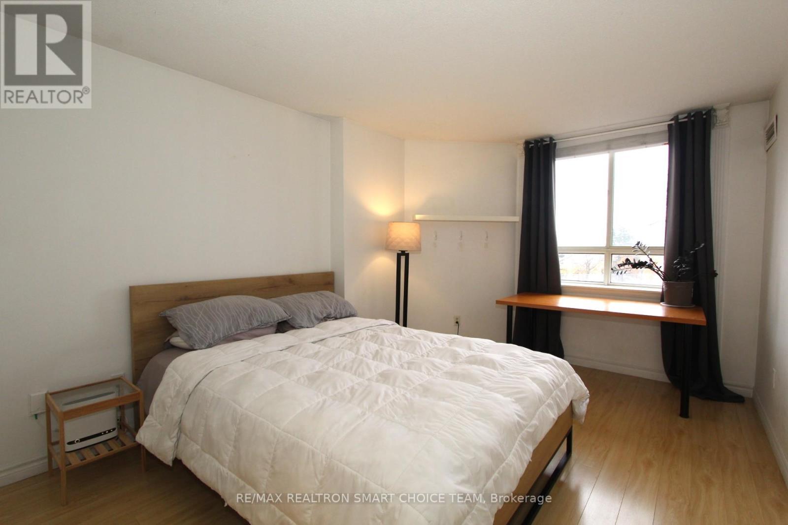 406 - 4205 Shipp Drive, Mississauga, ON - Indoor Photo Showing Bedroom