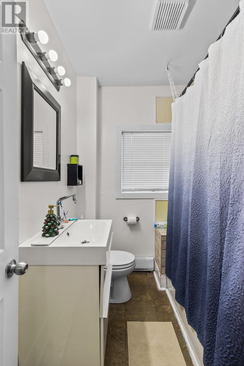 38 St Clare Avenue, St. John'S, NL