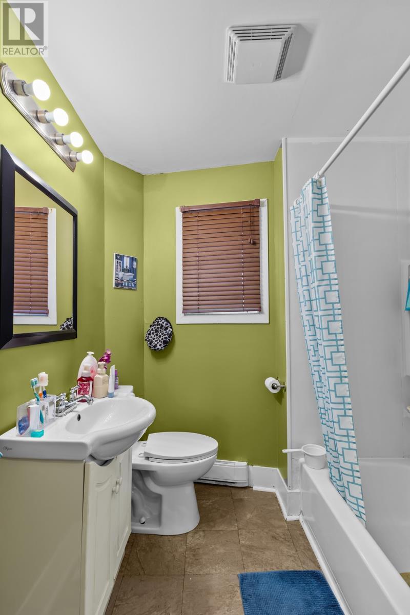 38 St Clare Avenue, St. John'S, NL