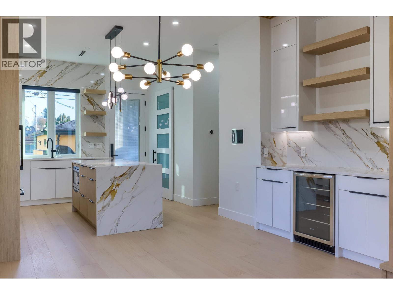 4670 Todd Street, Vancouver, BC - Indoor Photo Showing Kitchen