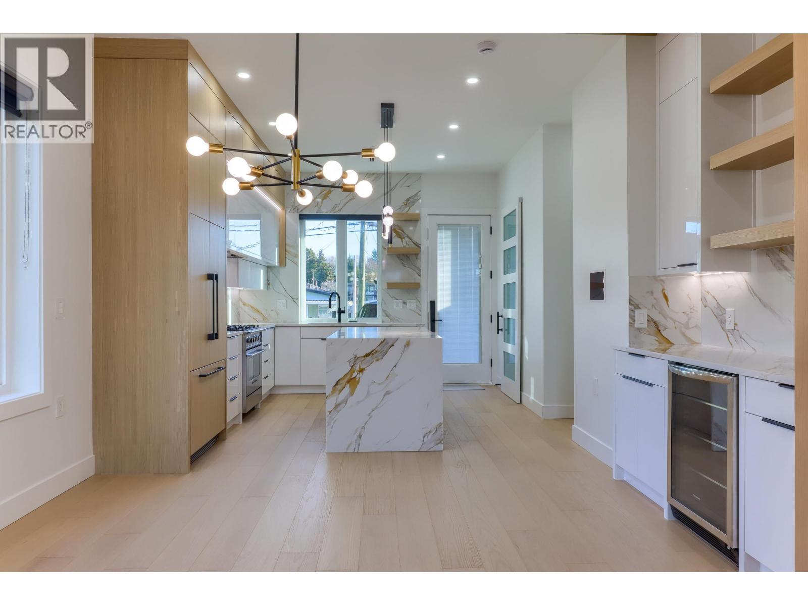 4670 Todd Street, Vancouver, BC - Indoor Photo Showing Kitchen With Upgraded Kitchen