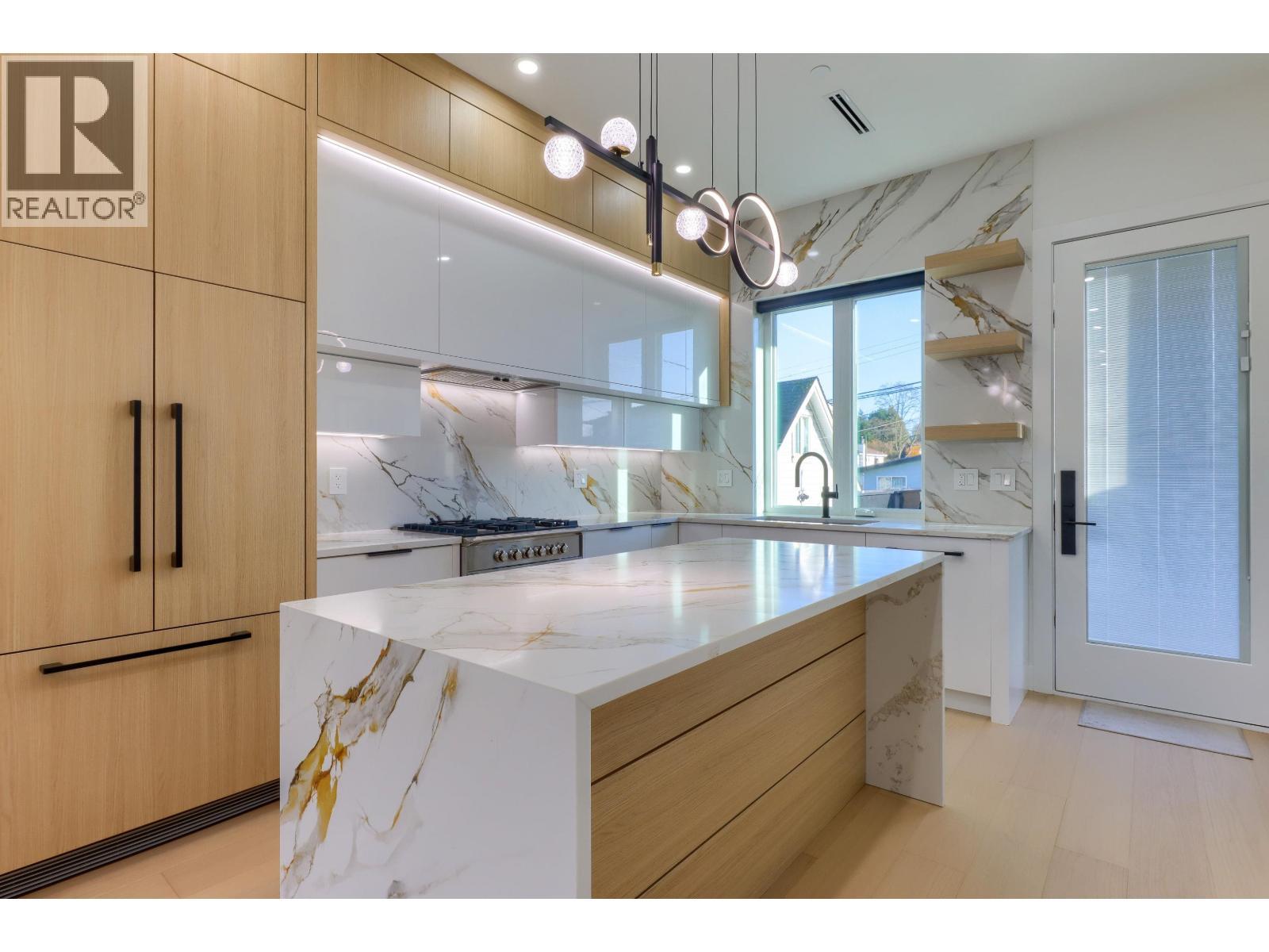 4670 Todd Street, Vancouver, BC - Indoor Photo Showing Kitchen With Upgraded Kitchen