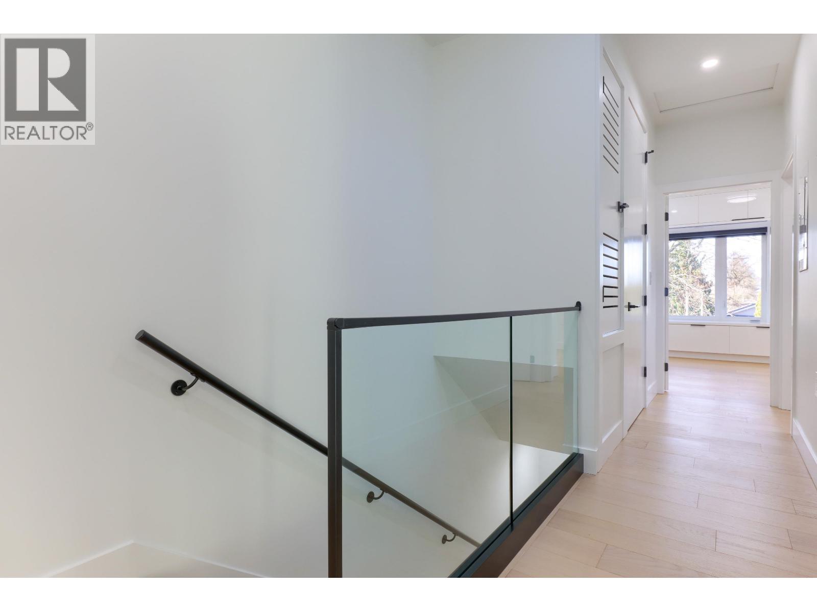 4670 Todd Street, Vancouver, BC - Indoor Photo Showing Other Room