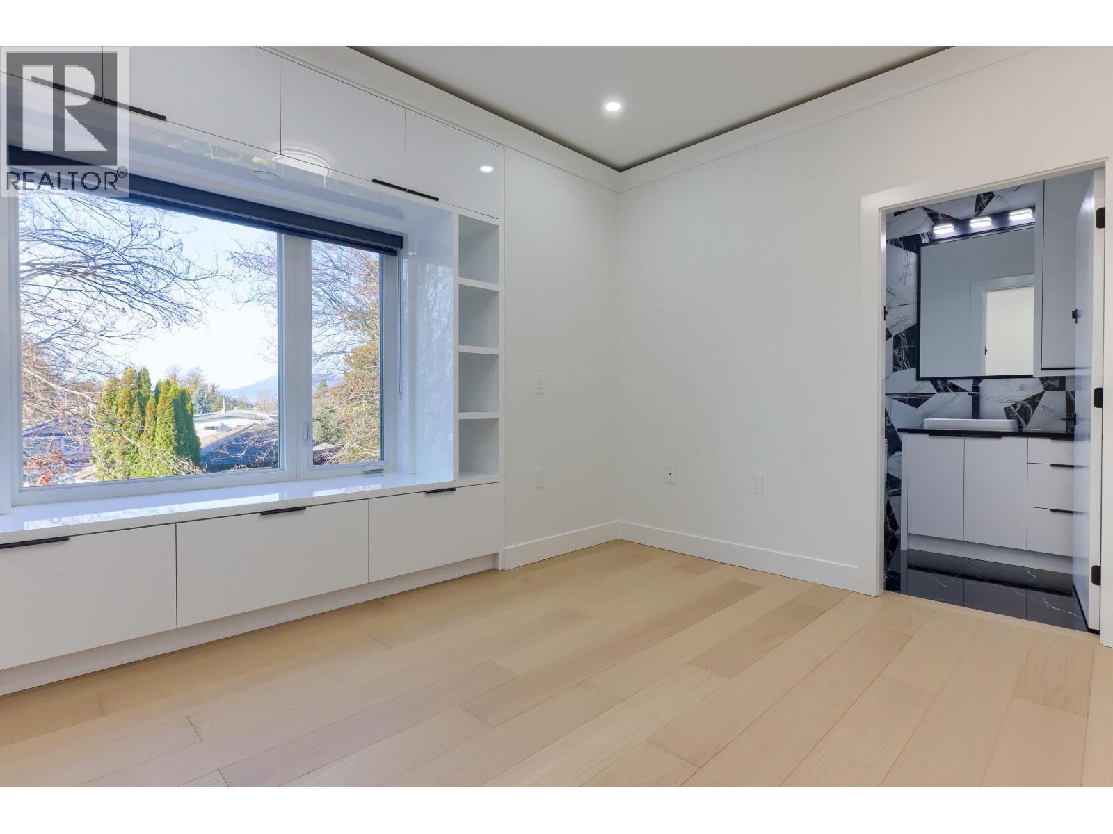 4670 Todd Street, Vancouver, BC - Indoor Photo Showing Other Room