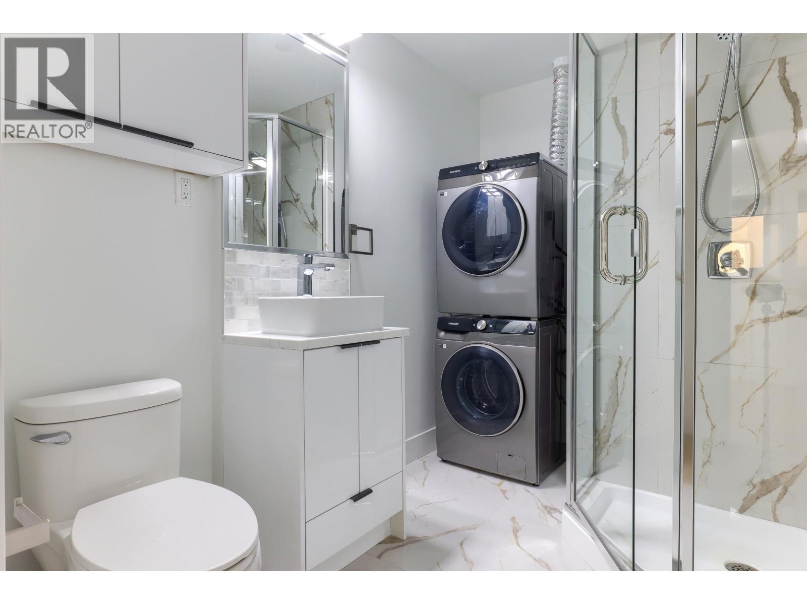 4670 Todd Street, Vancouver, BC - Indoor Photo Showing Laundry Room