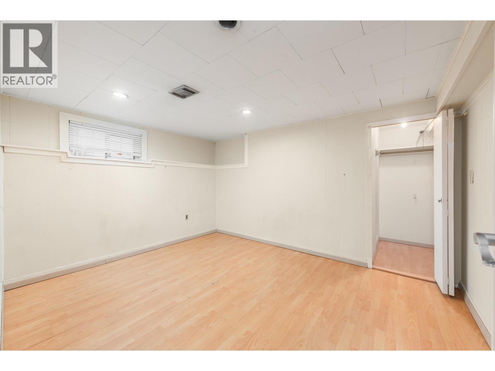 5556 Earles Street, Vancouver, BC - Indoor Photo Showing Other Room