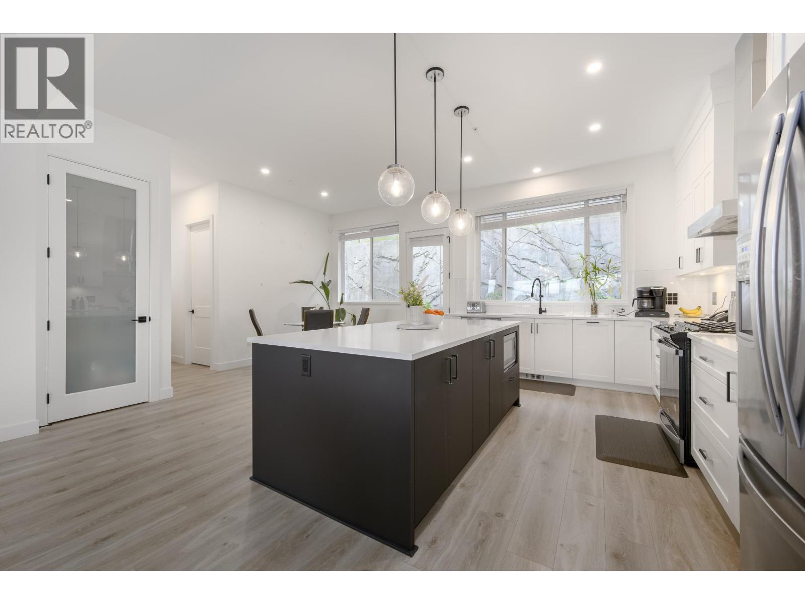 14112 Mier Drive, Maple Ridge, BC - Indoor Photo Showing Kitchen With Upgraded Kitchen