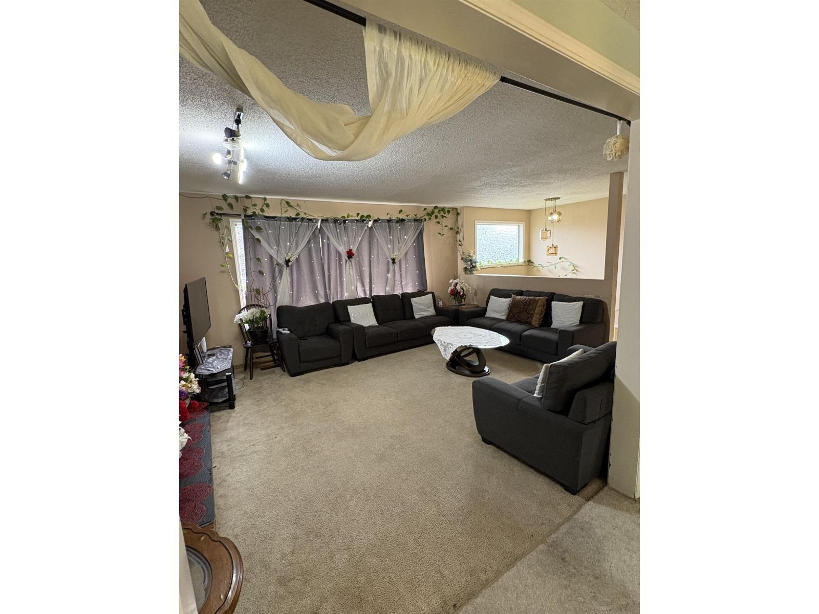 32469 Emerald Avenue, Abbotsford, BC - Indoor