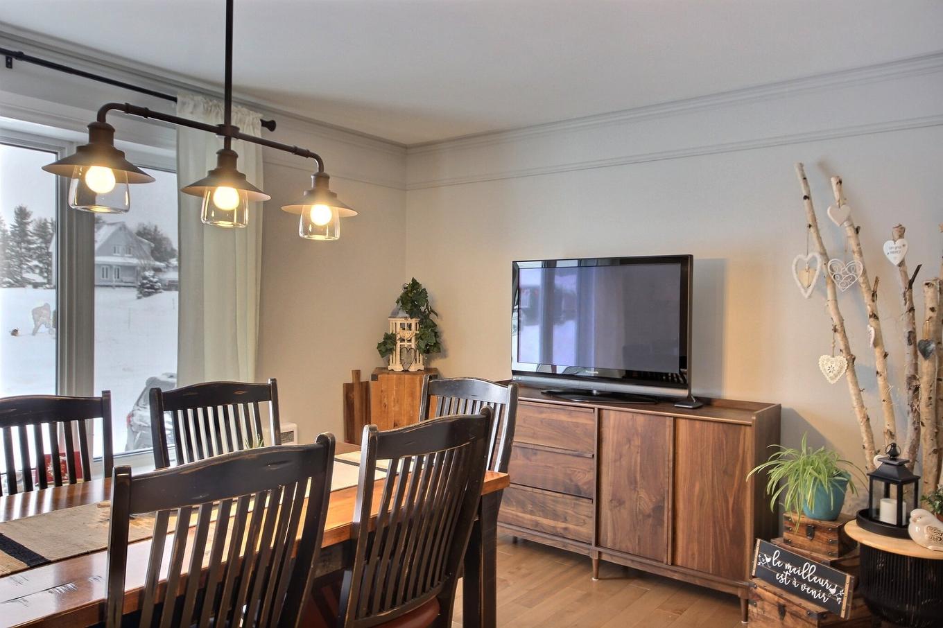 Salle à manger - 2 Rue Jolivet, Rouyn-Noranda, QC - Indoor Photo Showing Dining Room