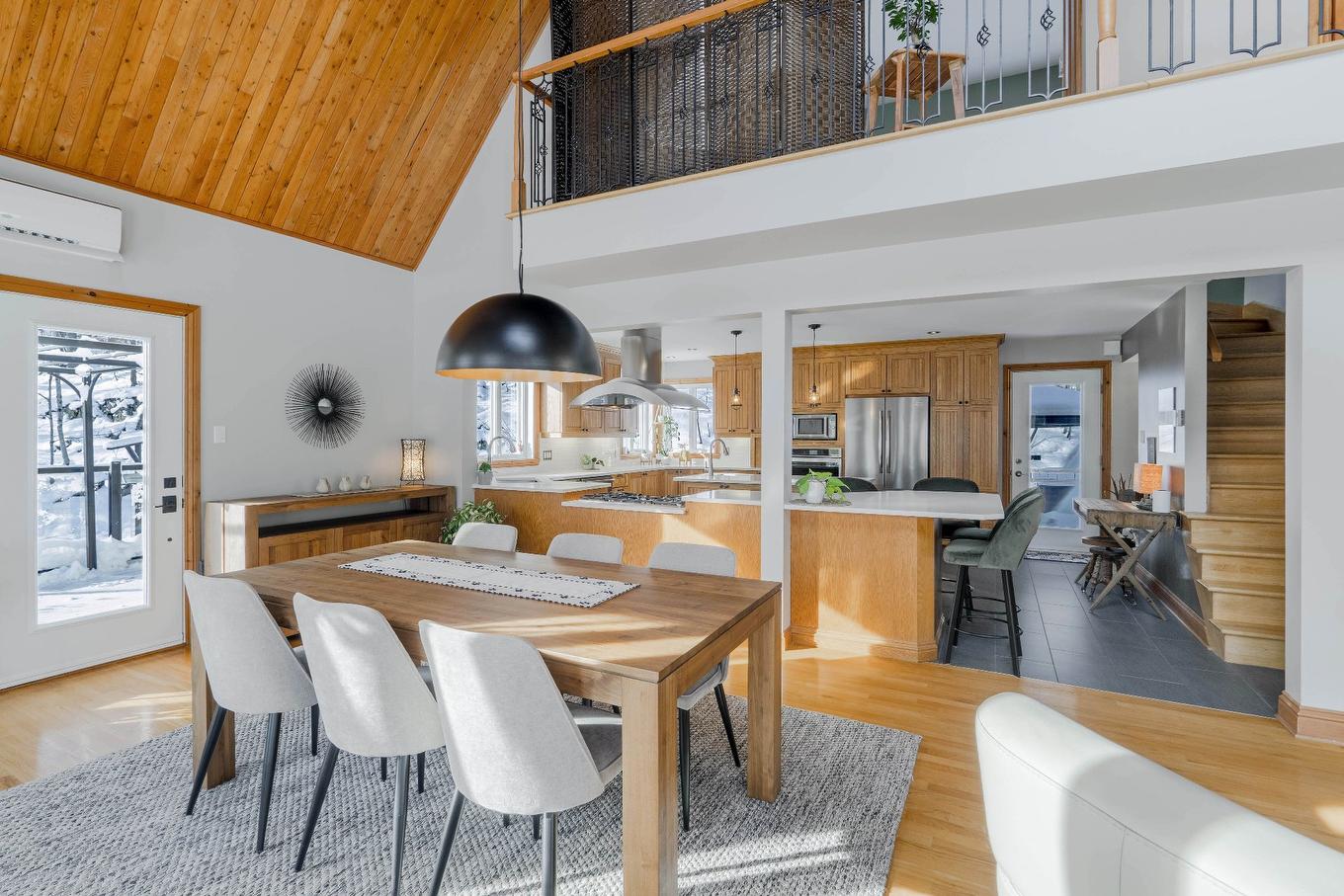 Dining room - 2270 Ch. Deschesne, Saint-Denis-De-Brompton, QC - Indoor Photo Showing Dining Room