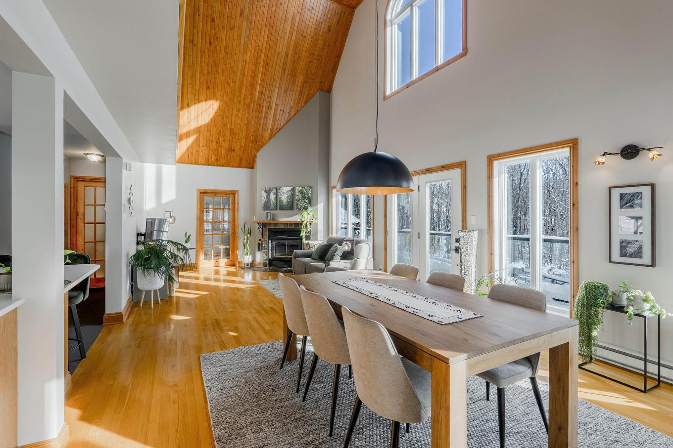 Dining room - 2270 Ch. Deschesne, Saint-Denis-De-Brompton, QC - Indoor Photo Showing Dining Room