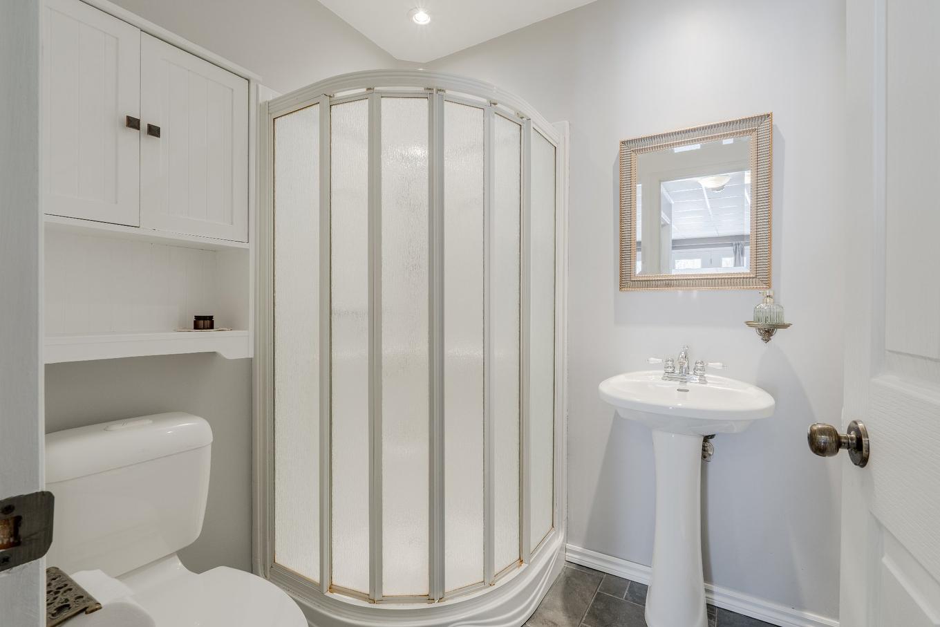 Powder room - 2270 Ch. Deschesne, Saint-Denis-De-Brompton, QC - Indoor Photo Showing Bathroom
