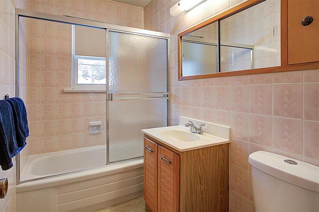 667 Ash St, Winnipeg, MB