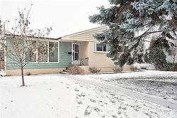 667 Ash ST Winnipeg, MB R3N 0R5