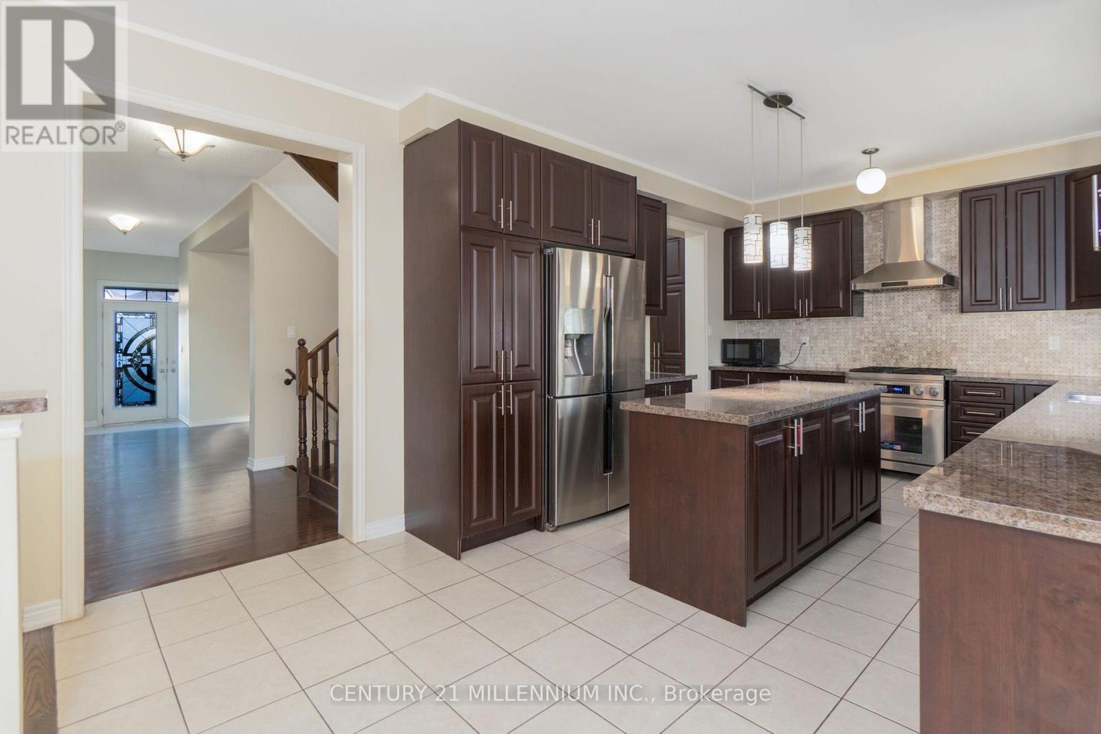 6 Ashfield Place, Brampton, ON - Indoor Photo Showing Kitchen