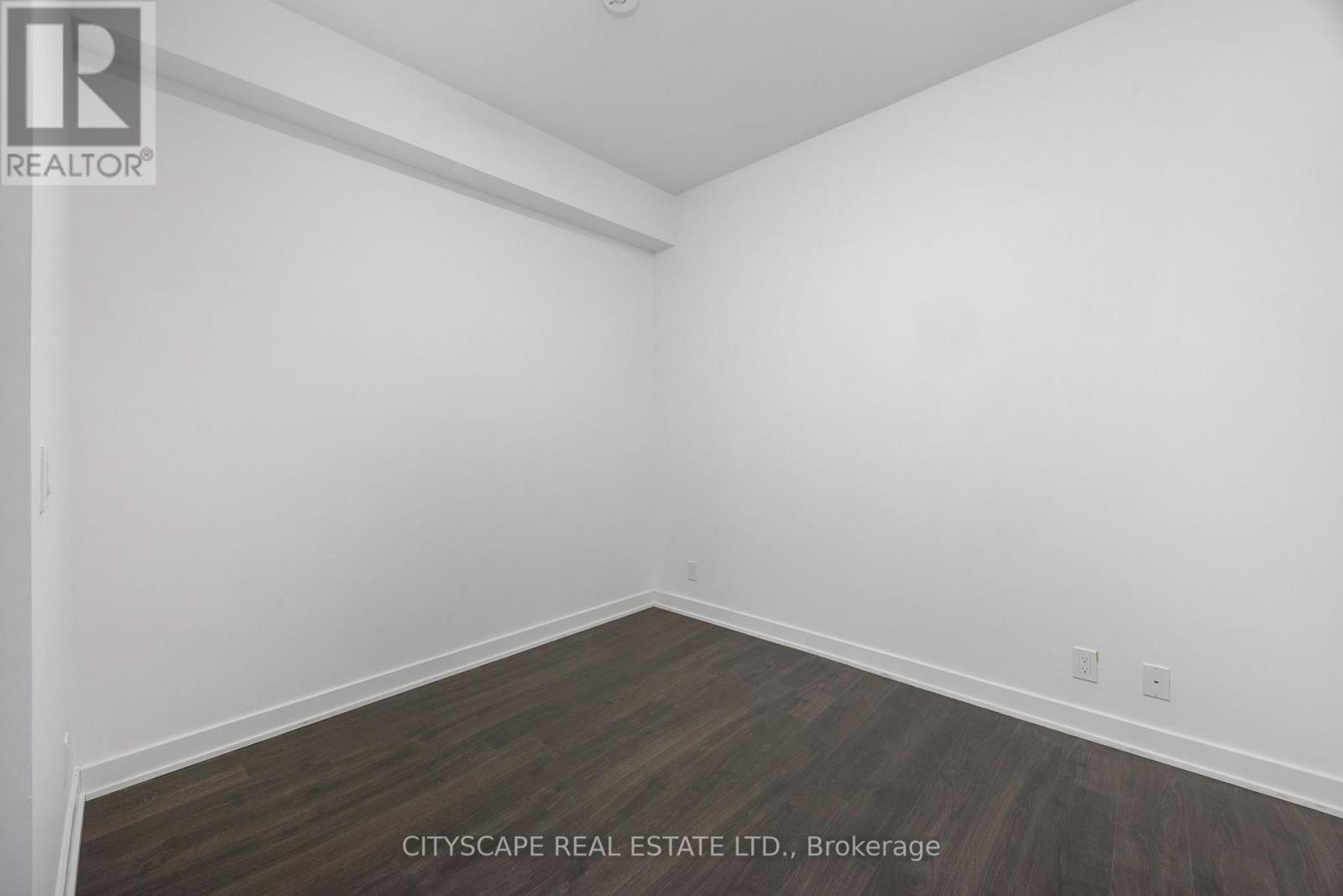 501 - 30 Upper Mall Way, Vaughan, ON - Indoor Photo Showing Other Room