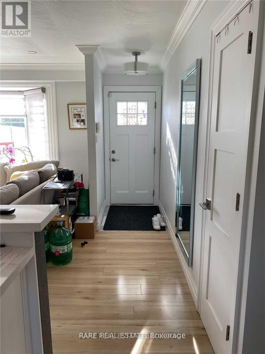 60 Patricia Drive, King, ON - Indoor Photo Showing Other Room