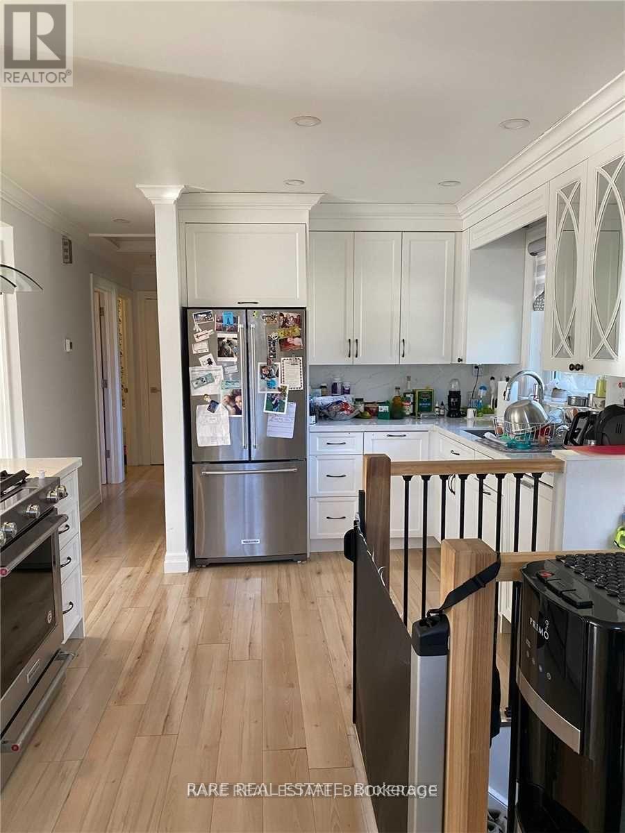 60 Patricia Drive, King, ON - Indoor Photo Showing Kitchen