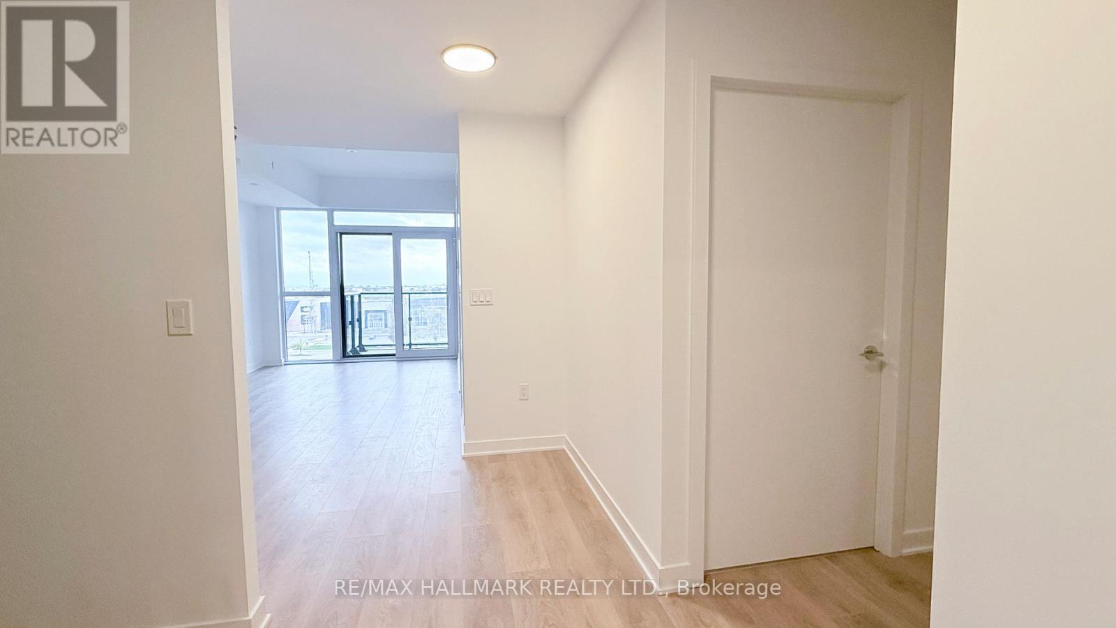 508 - 1037 The Queensway, Toronto, ON - Indoor Photo Showing Other Room