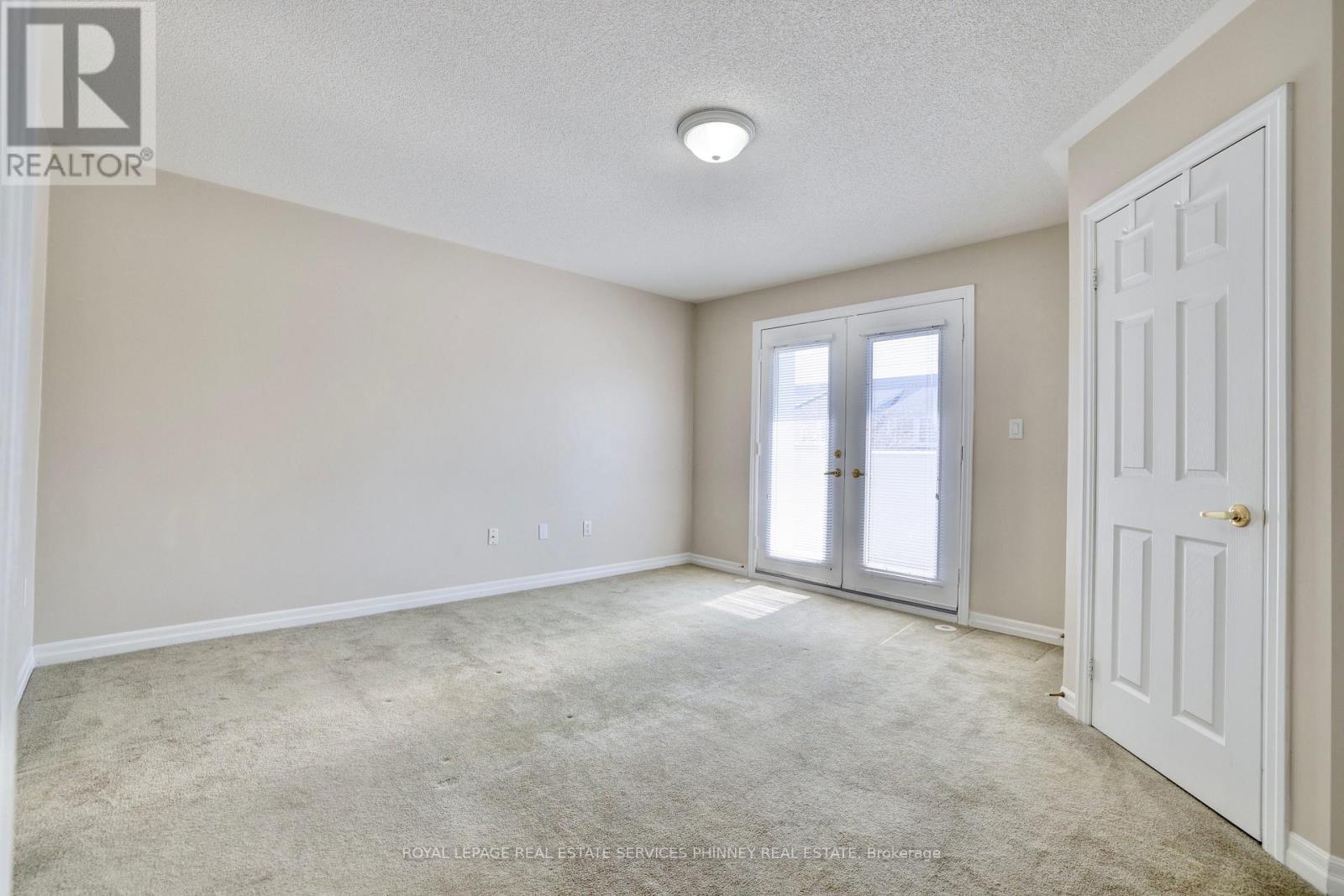 165 Lakeshore Road E, Mississauga, ON - Indoor Photo Showing Other Room