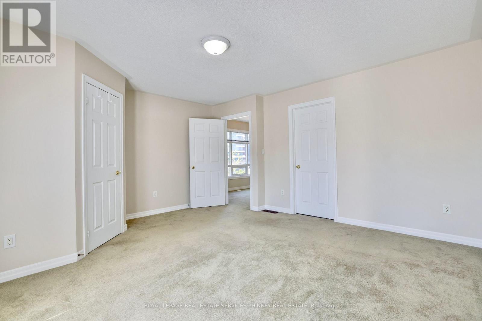 165 Lakeshore Road E, Mississauga, ON - Indoor Photo Showing Other Room