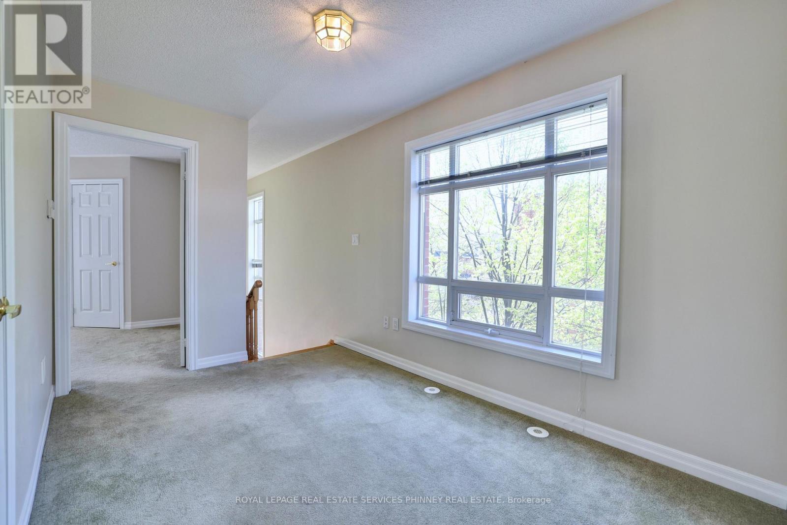 165 Lakeshore Road E, Mississauga, ON - Indoor Photo Showing Other Room
