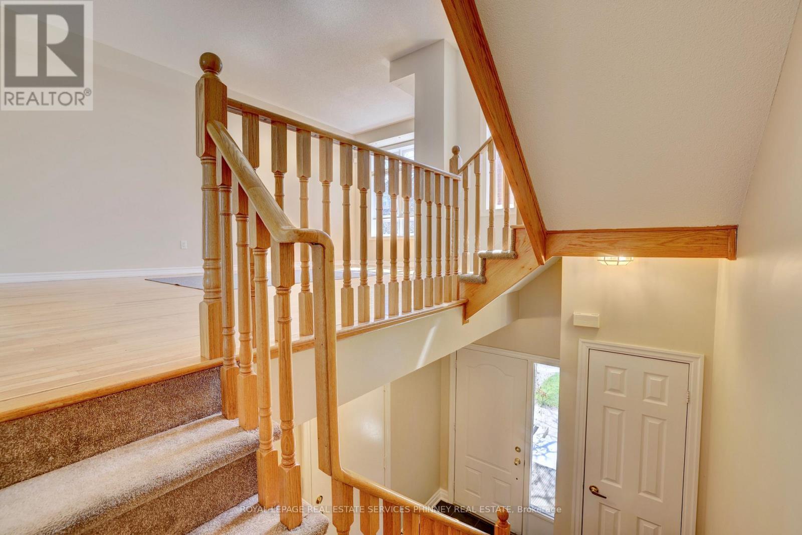 165 Lakeshore Road E, Mississauga, ON - Indoor Photo Showing Other Room