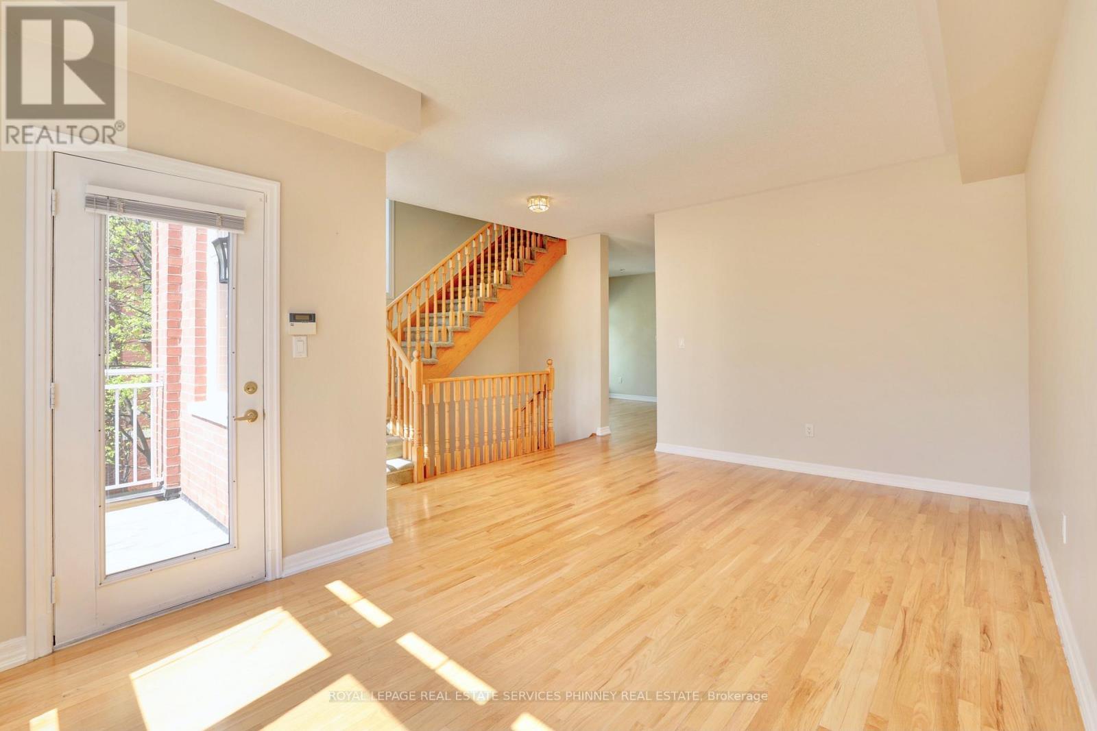 165 Lakeshore Road E, Mississauga, ON - Indoor Photo Showing Other Room