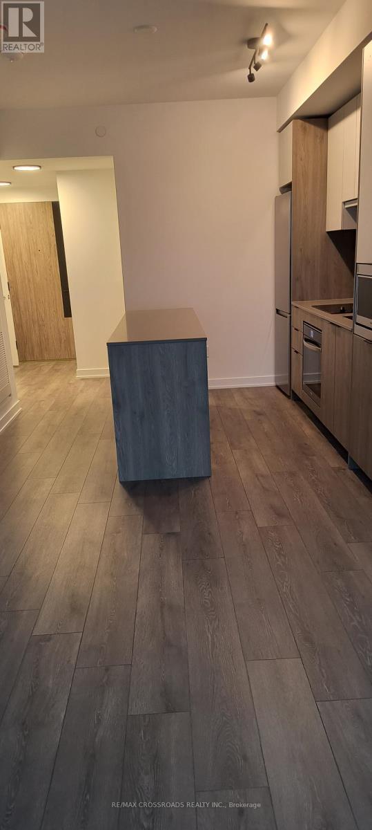 804 - 1007 The Queensway, Toronto, ON - Indoor Photo Showing Kitchen
