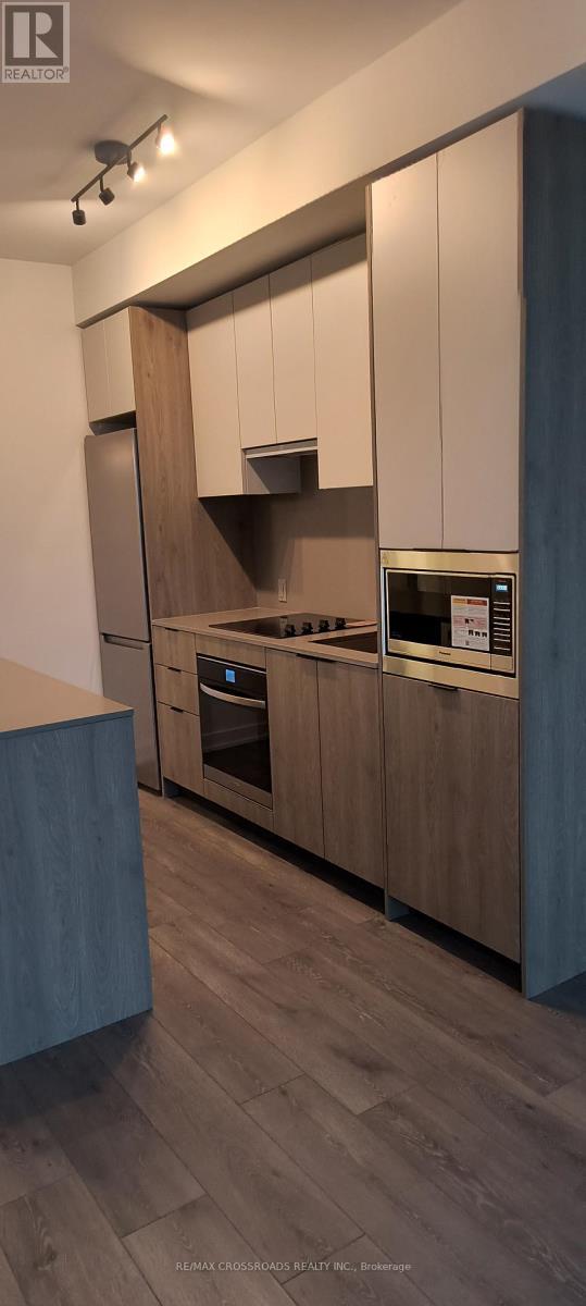 804 - 1007 The Queensway, Toronto, ON - Indoor Photo Showing Kitchen