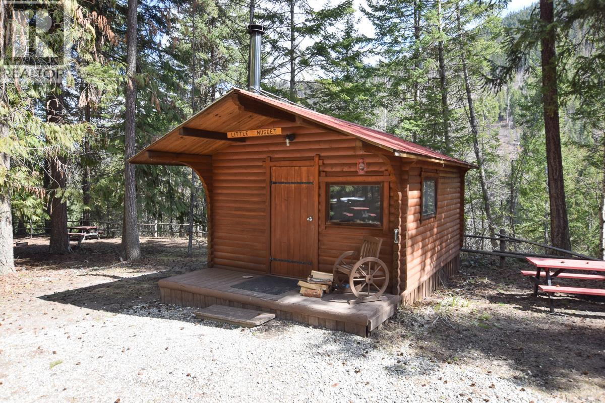 423 Highway 6 Highway, Cherryville, BC