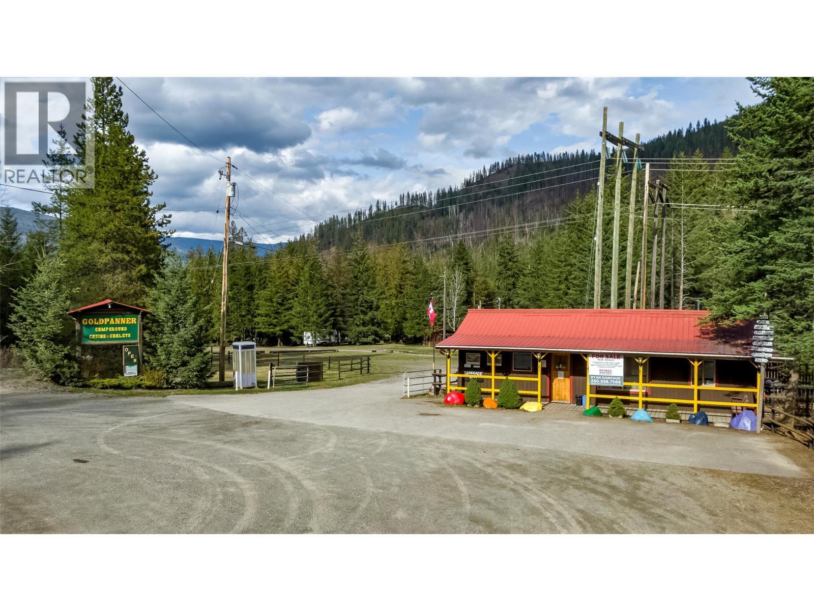 423 Highway 6 Highway, Cherryville, BC