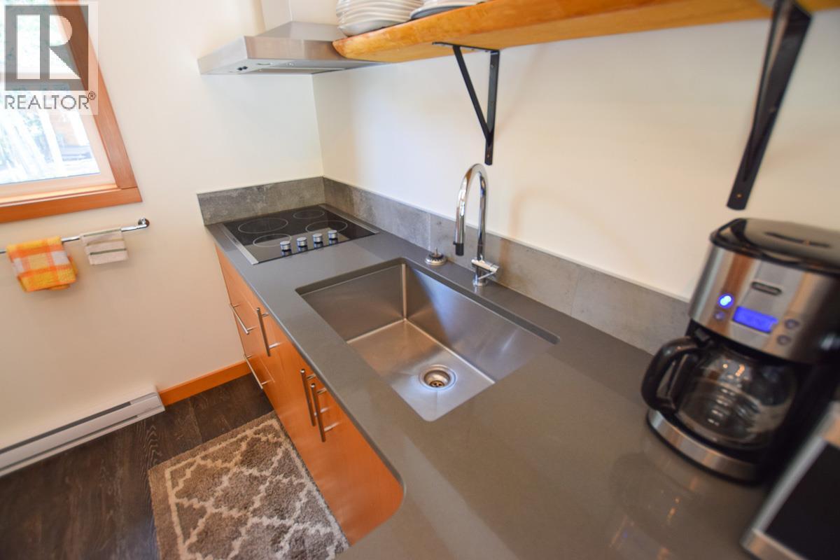 423 Highway 6 Highway, Cherryville, BC