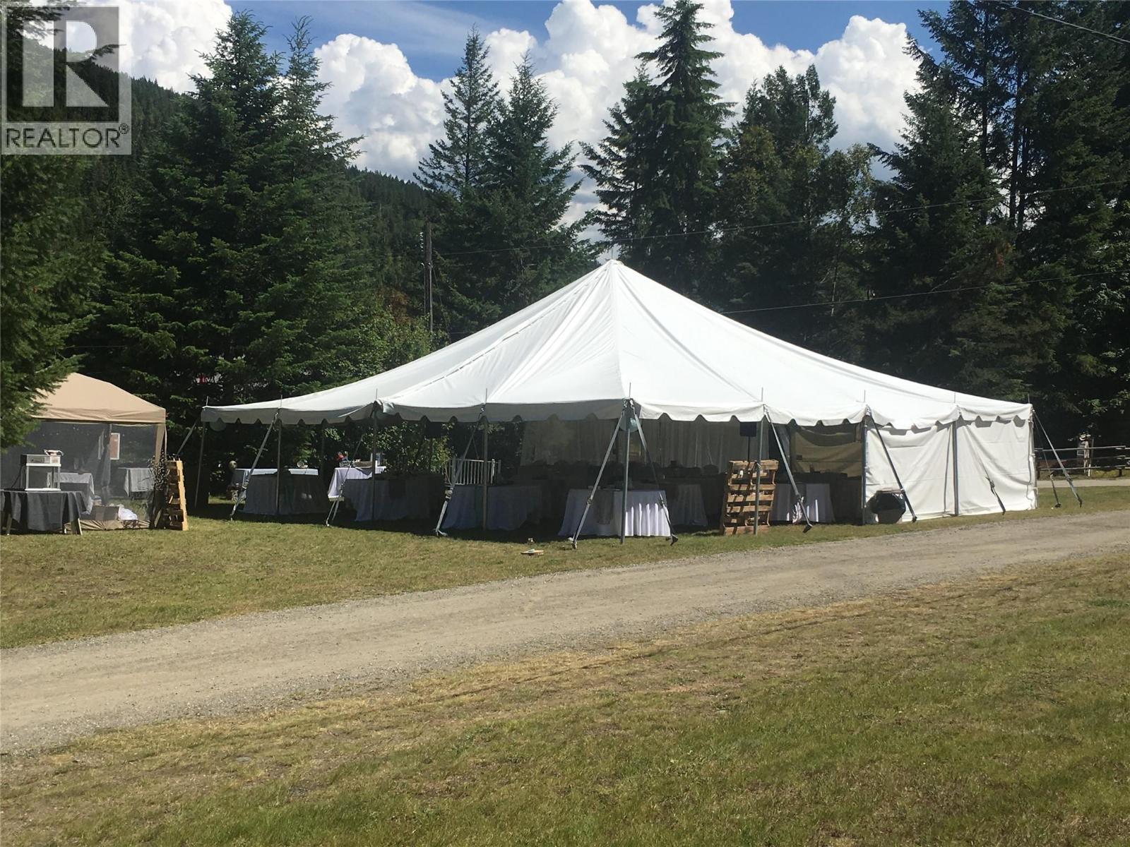 423 Highway 6 Highway, Cherryville, BC