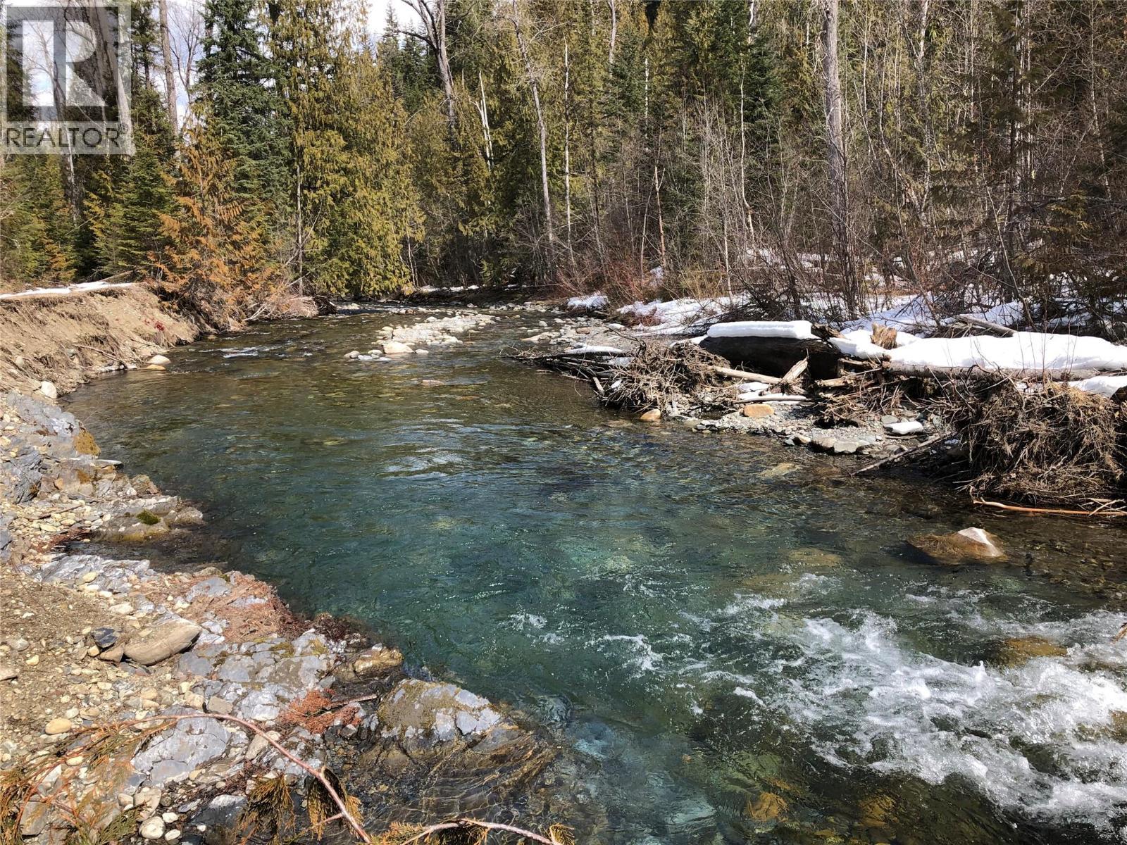 423 Highway 6 Highway, Cherryville, BC