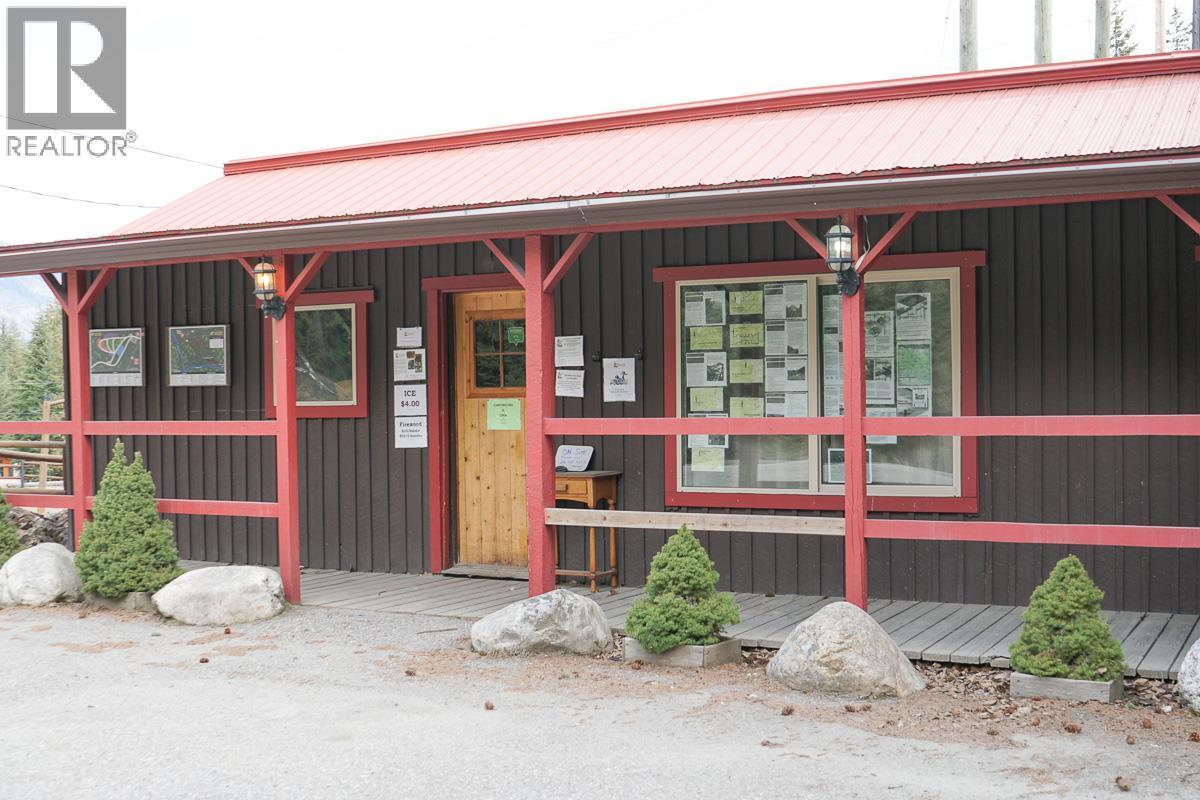 423 Highway 6 Highway, Cherryville, BC