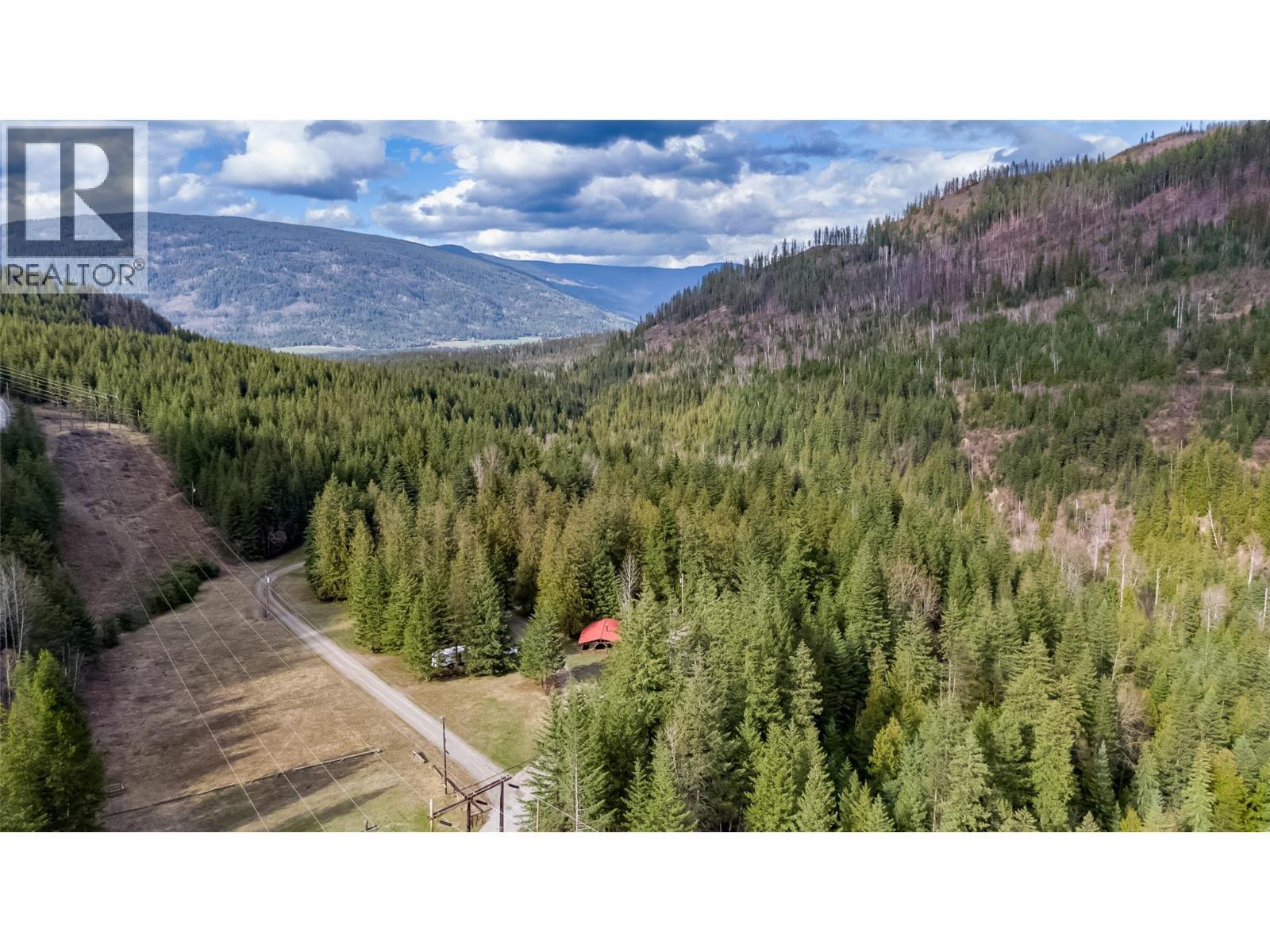 423 Highway 6 Highway, Cherryville, BC