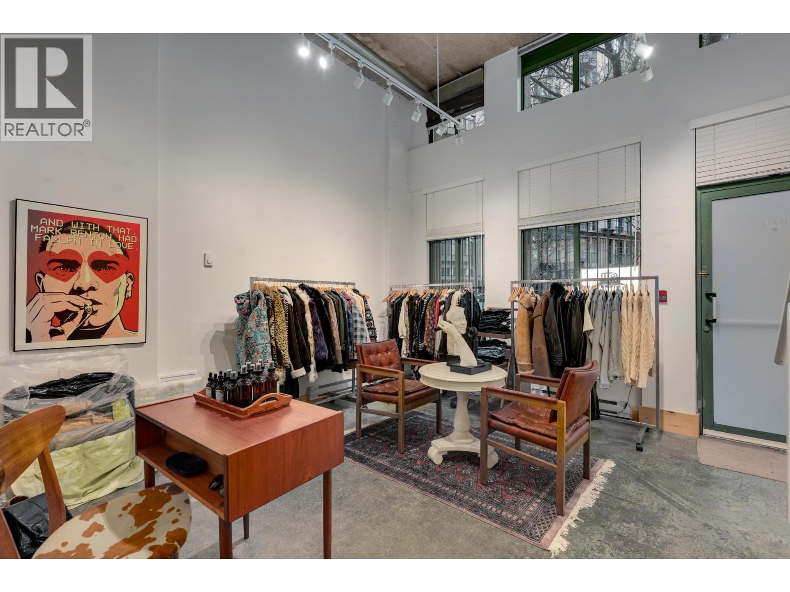 160 1 E Cordova Street, Vancouver, BC - Indoor Photo Showing Other Room