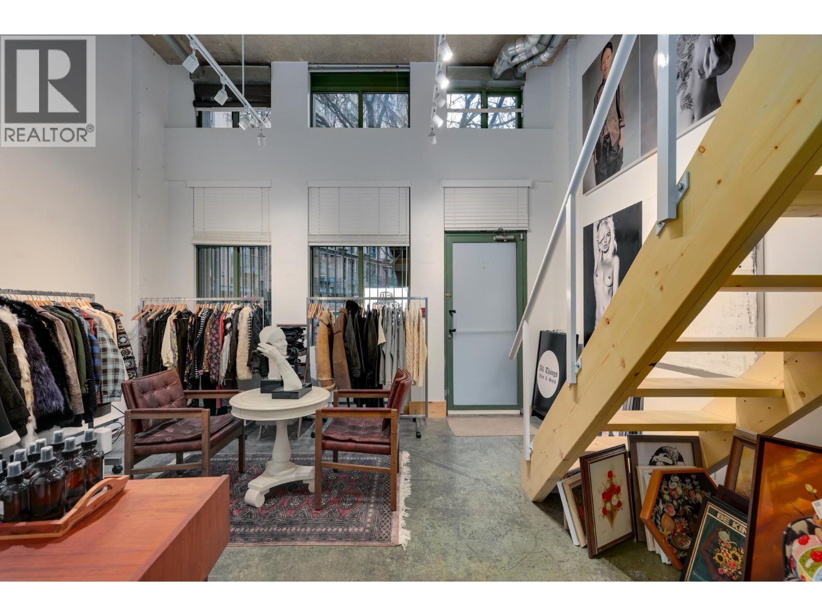 160 1 E Cordova Street, Vancouver, BC - Indoor Photo Showing Other Room