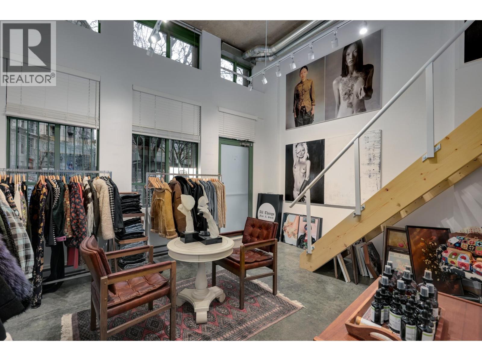 160 1 E Cordova Street, Vancouver, BC - Indoor Photo Showing Other Room