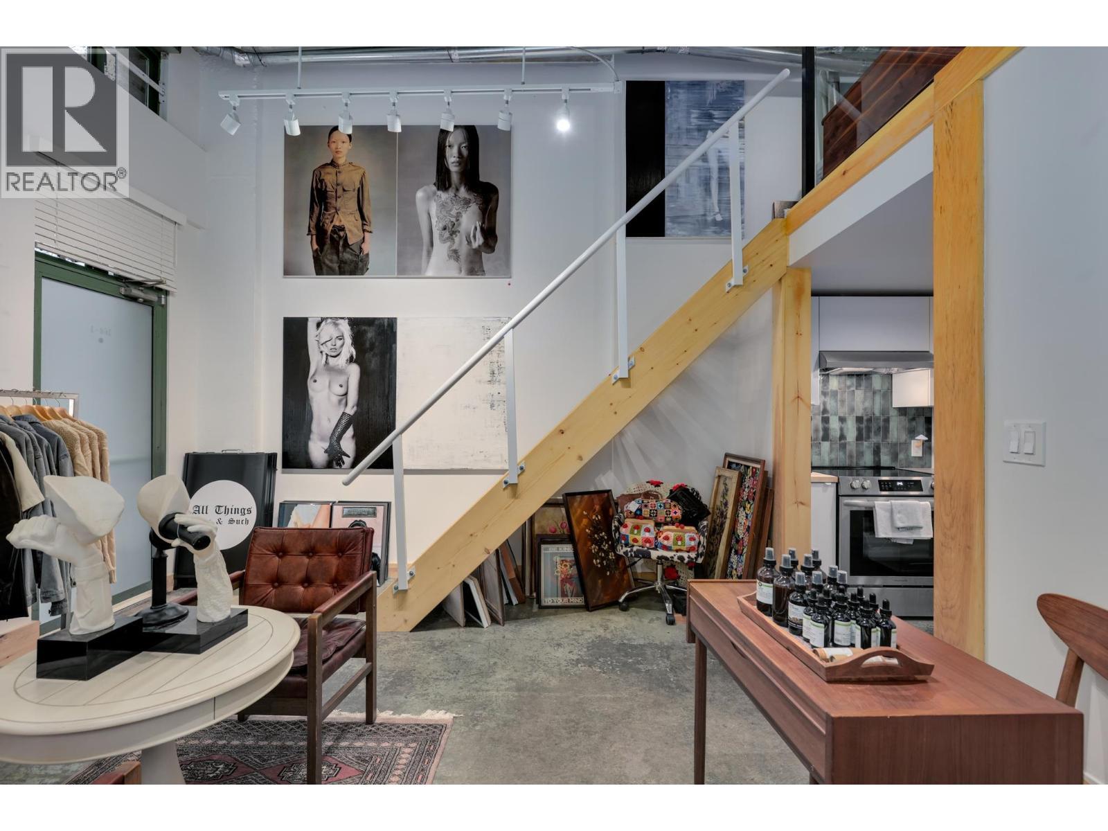 160 1 E Cordova Street, Vancouver, BC - Indoor Photo Showing Other Room