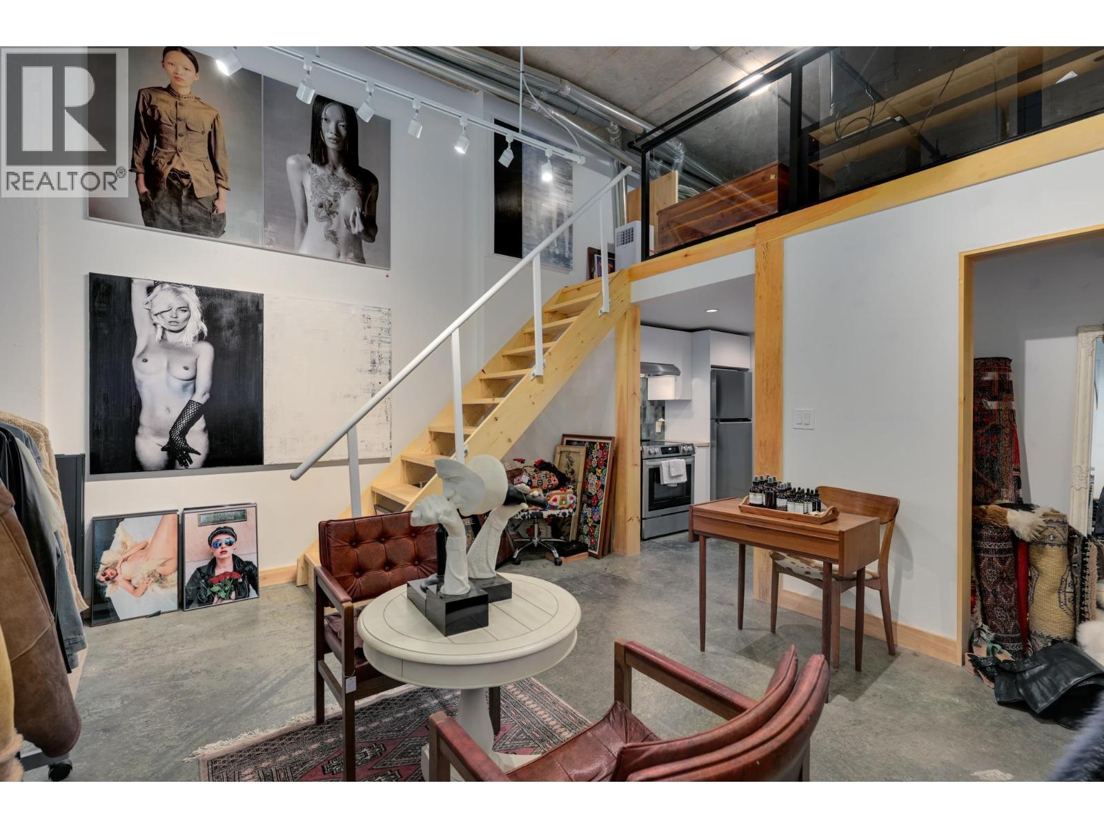 160 1 E Cordova Street, Vancouver, BC - Indoor Photo Showing Other Room