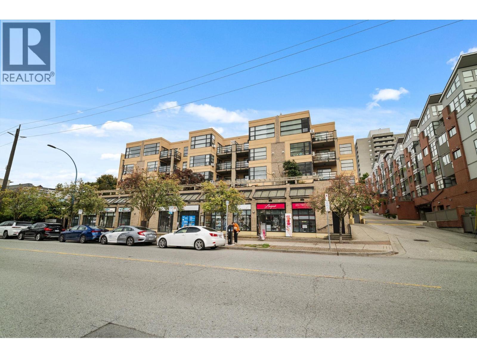 301 124 W 3Rd Street, North Vancouver, BC - Outdoor