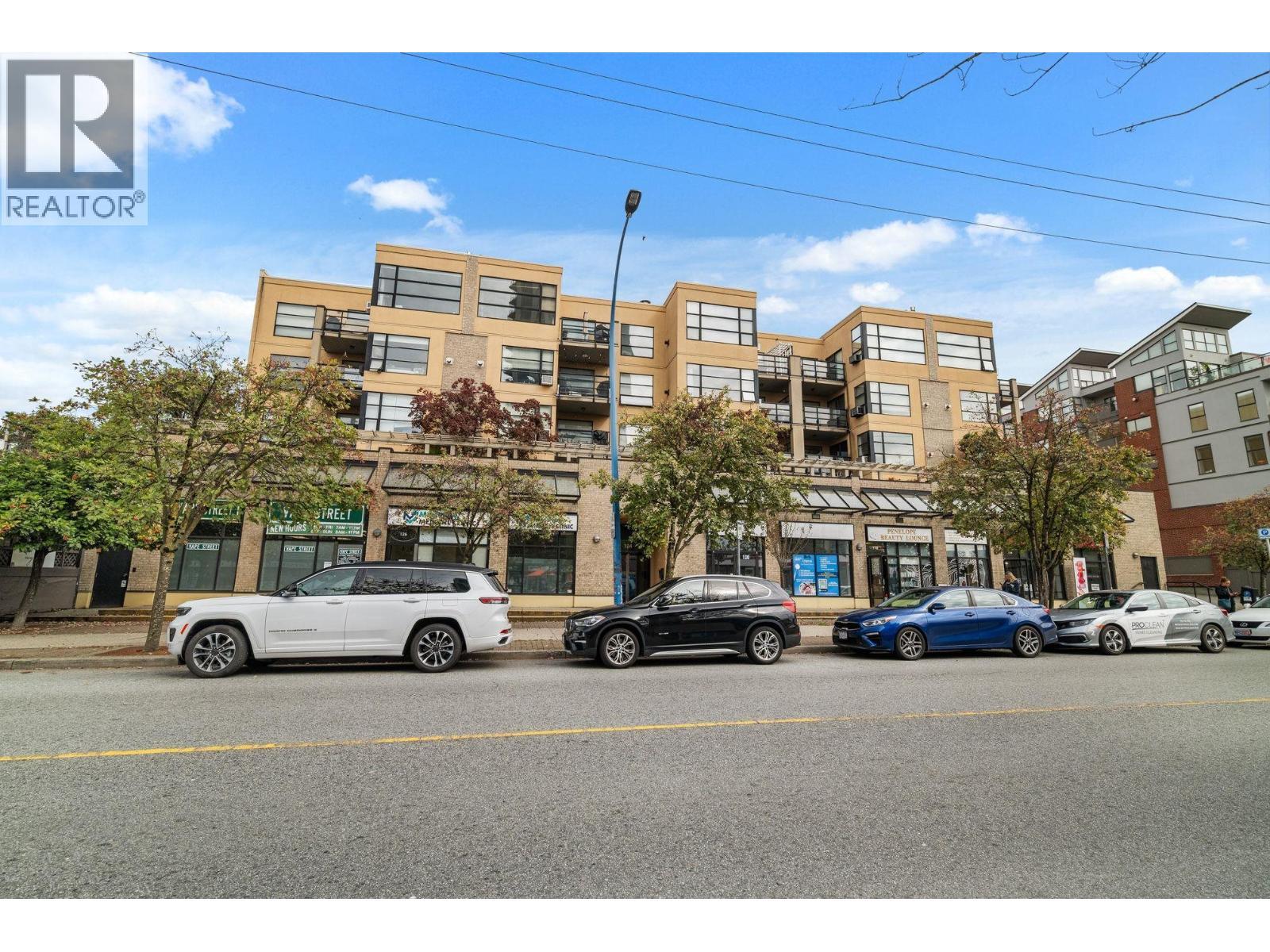 301 124 W 3Rd Street, North Vancouver, BC - Outdoor